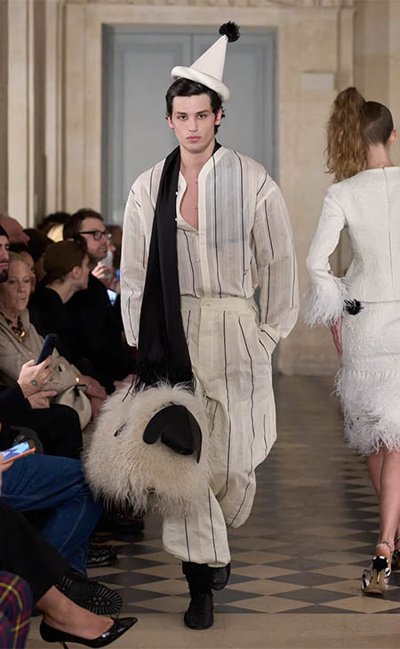 أسبوع باريس للموضة: روح المرح في مجموعة Jacquemus